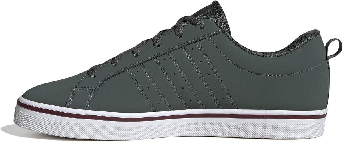Adidas VS Pace 2.0 kombinerar sportig stil