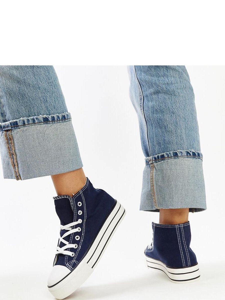 Sneakers model 207391 Solea