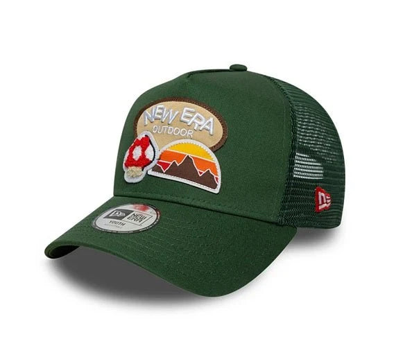 New Era Outdoor Youth Trucker – skogsgrön ungdomskeps