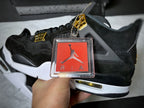 ”Air Jordan 4 Retro Royalty – svart och guld”.