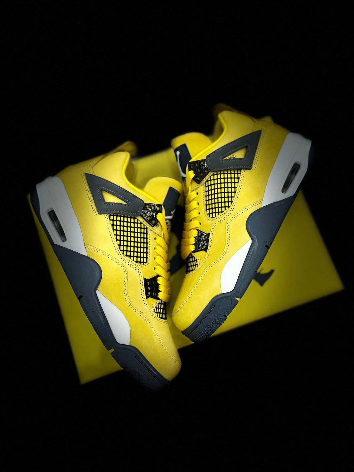 Air Jordan 4 – gul