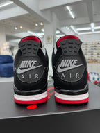 AJ4 Black & Red – svart och röd