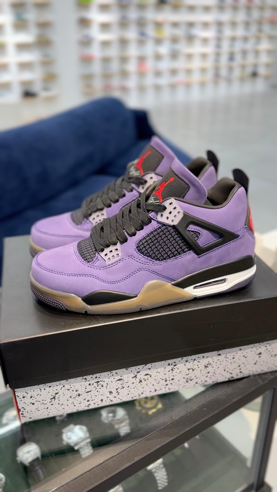 Air Jordan 4 – Sneakers