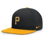 Nike Pittsburgh Pirates Pro Dri-FIT keps – svart och gul